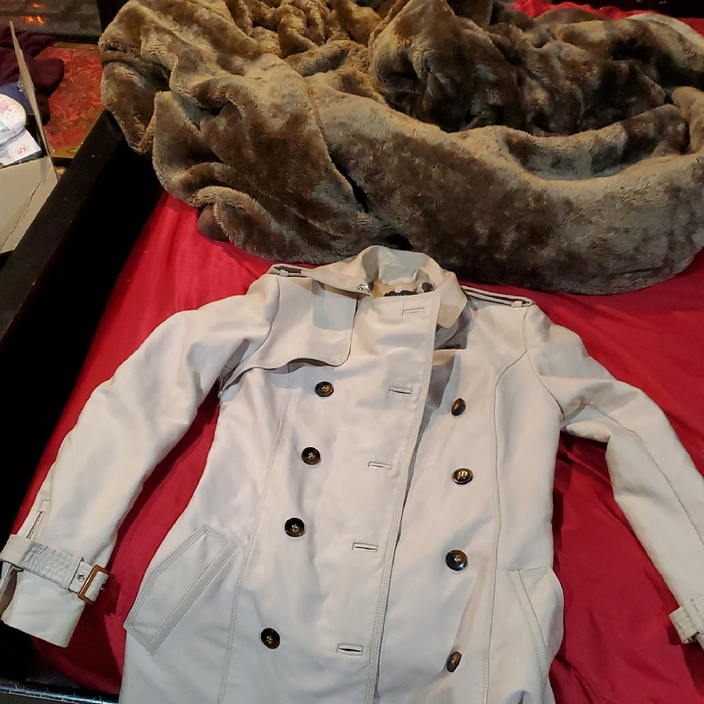 Zara Light Cream Double-Breasted Trench Coat